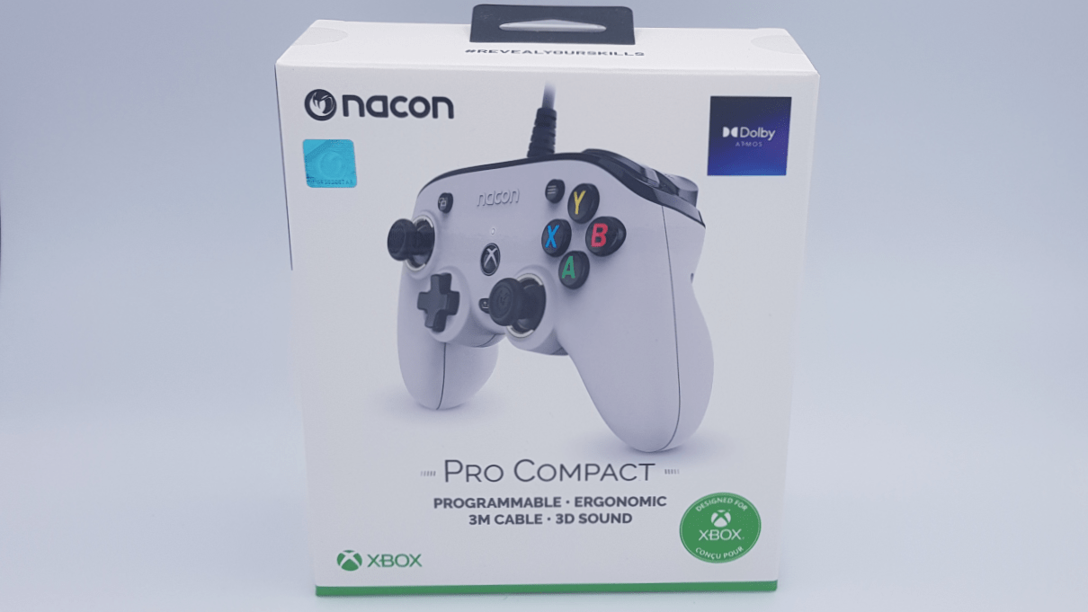 Nacon Pro Compact - Box