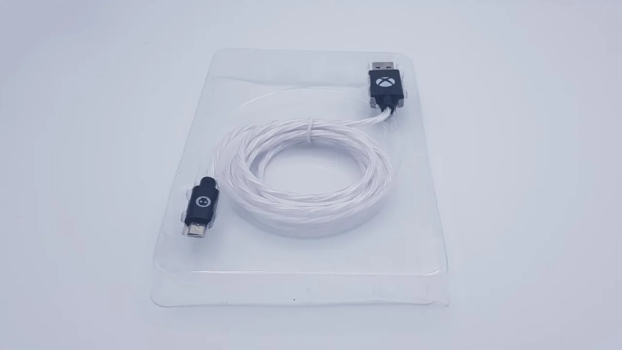 Xbox LED USB C Charge Cable - Numskull