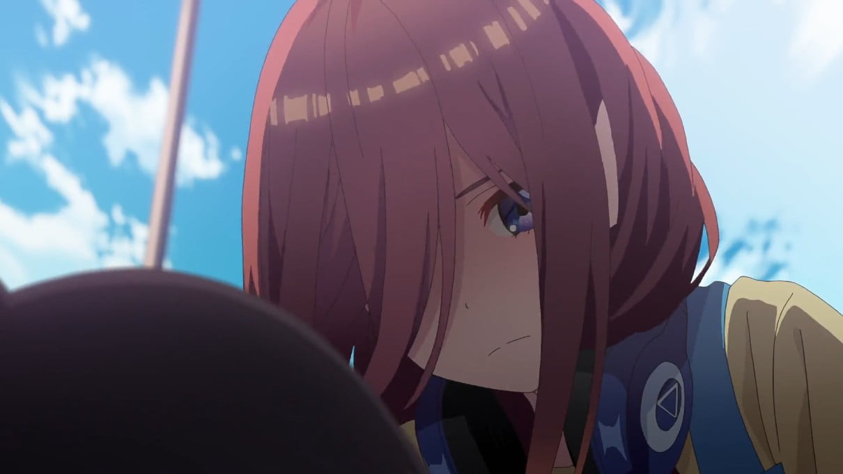 The Quintessential Quintuplets Movie - Miku Pushes Futaro Down