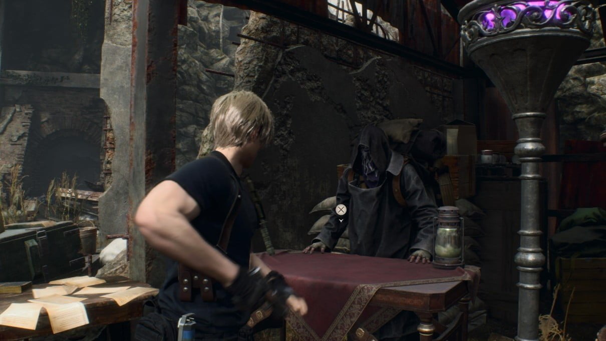 Resident Evil 4 Remake - Cloaked Man