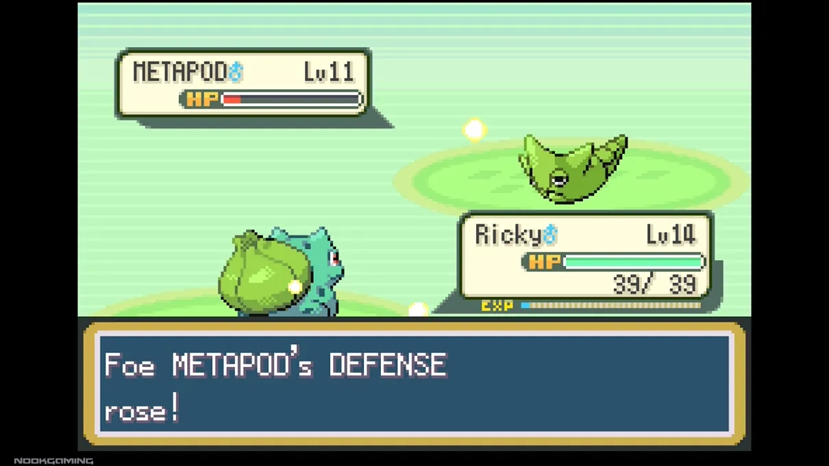 Bulbasaur battling Metapod in Pokémon Fire Red / Leaf Green