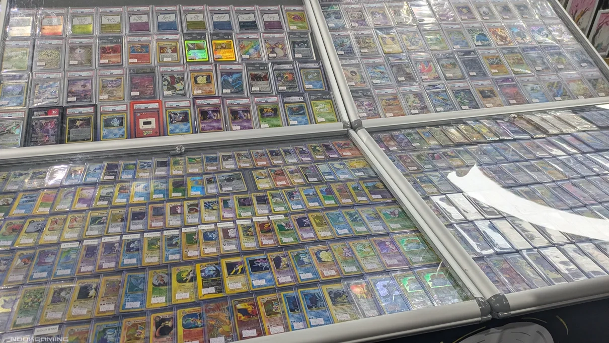 A wide array of single cards for sale at Birmingham Card Show